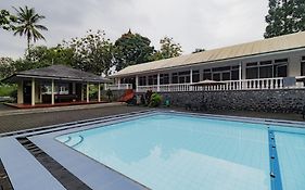RedDoorz Resort at Tridaya Cisarua Puncak